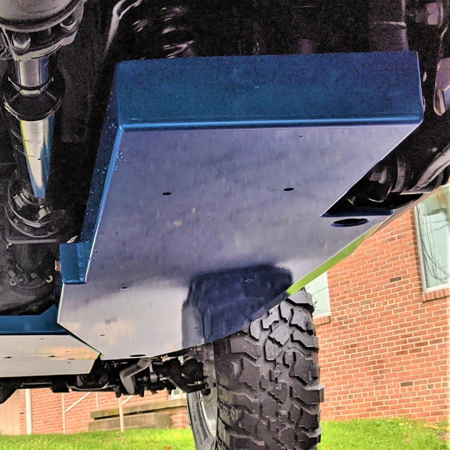 Hauk Offroad Gas Tank Skid Plate for 2022 Jeep Gladiator JT in Sting